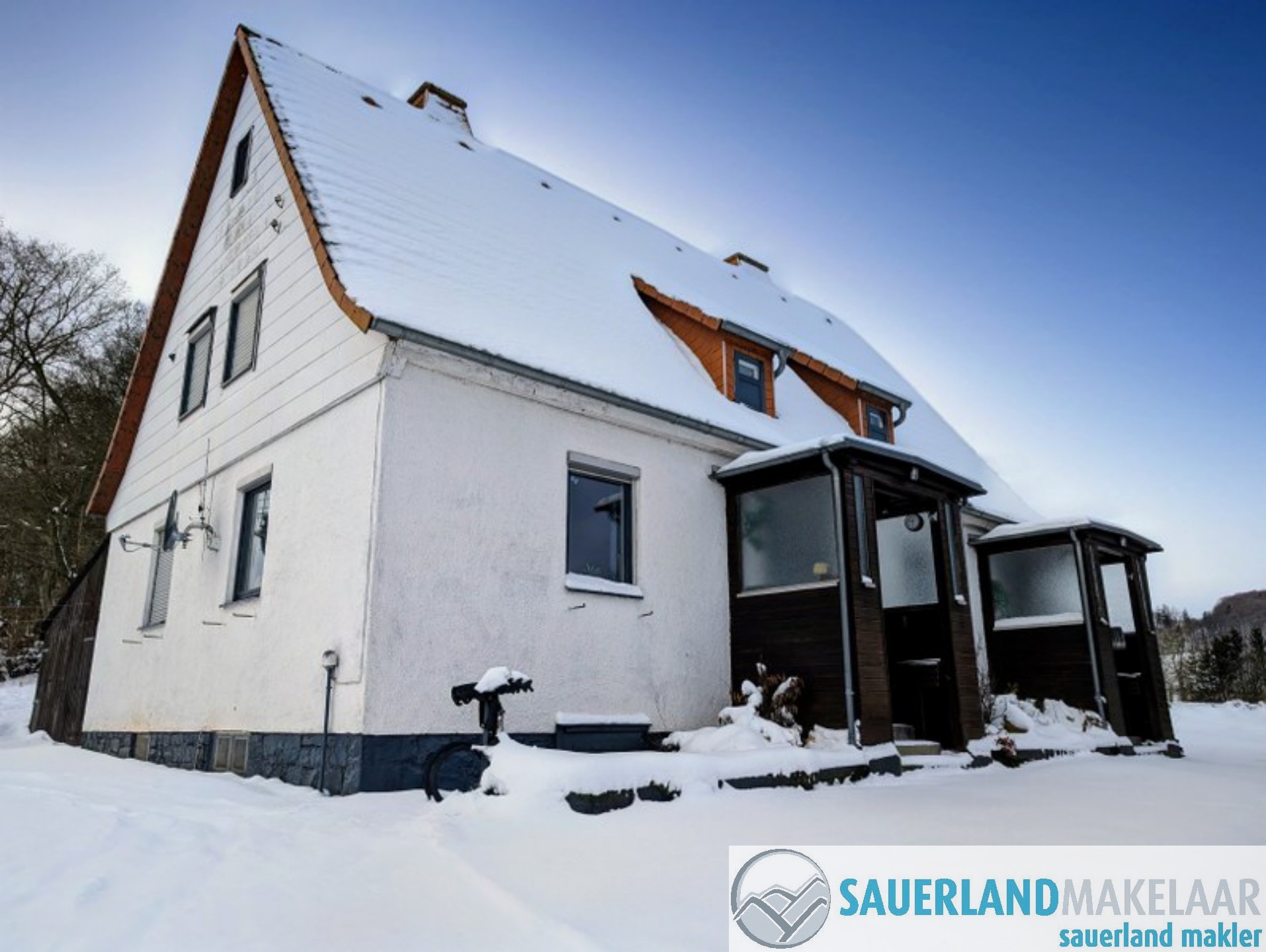 Geheel twee-onder-één-kap huis in Diemelsee-Rhenegge 0